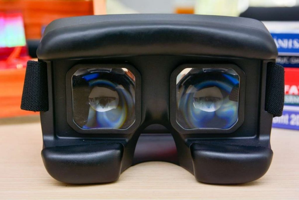 Kính thực tế ảo Lenovo ANT VR